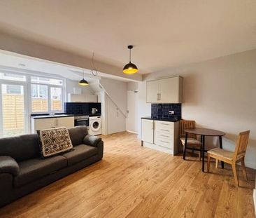 Kingsholm Road, Southmead, Bristol - Photo 2