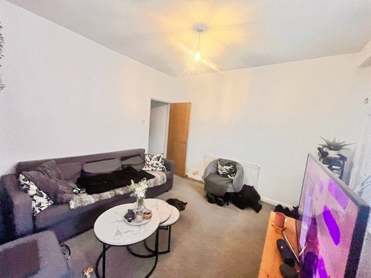 2 Bed Flat, Rosendale Road, SE21 - Photo 1