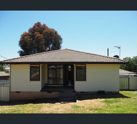 43 Jindalee Avenue, Orange, NSW 2800 - Photo 5