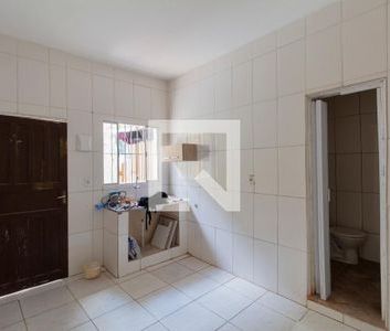 Casa para alugar com 35m², 1 quarto e sem vaga - Photo 3