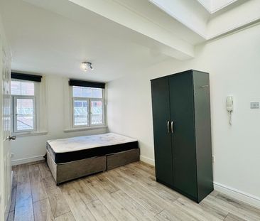 Studio Flat, High Street, CR0 - Photo 1