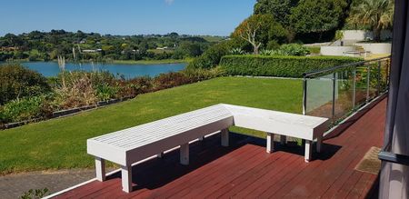 Stunning Shelly Park Waterfront Haven - Photo 3