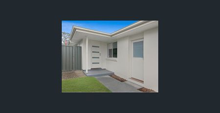 MODERN 2 BEDROOM DUPLEX - Photo 2