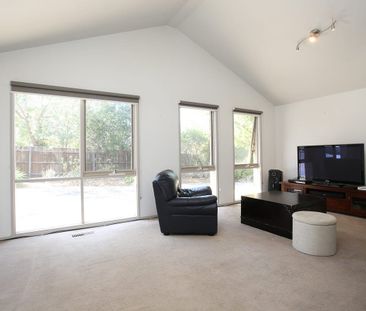 Spacious Two-Bedroom Home in a Prime Blackburn Location - Photo 3