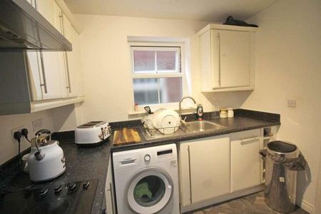 Stonemere Drive, Radcliffe, Manchester, M26 - Photo 4