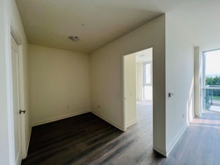 For Lease - 509 Dundas Street Unit# 207, Oakville, Ontario - Photo 2