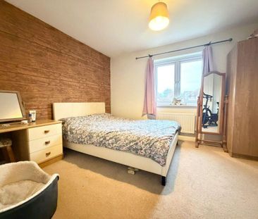 2 bedroom semi-detached house to rent - Photo 5