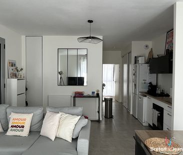 Location Appartement 2 pièces 47m² - Photo 6