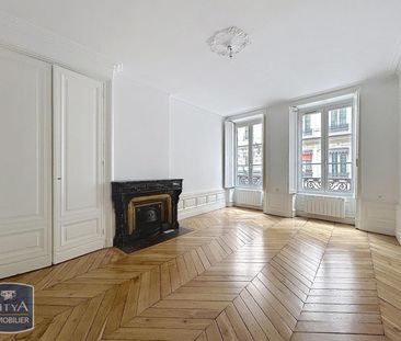 Location Appartement 4 pièces 96m² LYON 2ème - Photo 2