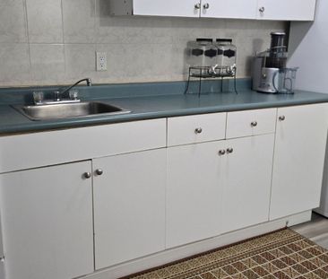 For Lease - 2655 Gananoque Drive Unit# # 7, Mississauga, Ontario - Photo 4