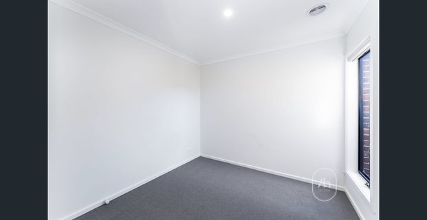 18 Mistletoe Drive, Strathtulloh, Vic 3338 - Photo 1