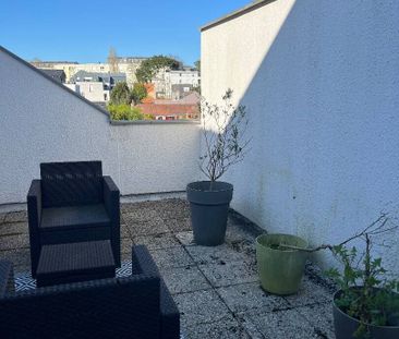 Appartement lumineux avec terrasse - Photo 2