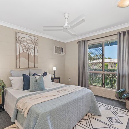 Spacious Family Retreat in Kirwan! - Photo 3