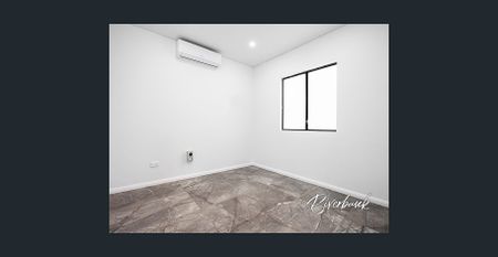 Modern One Bedroom Flat & Studio (Available Separately) | Gas, Water & Electricity Included - Photo 2