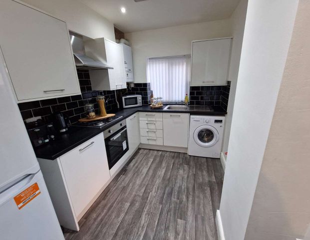 Norfolk Street Room 4 - Photo 1