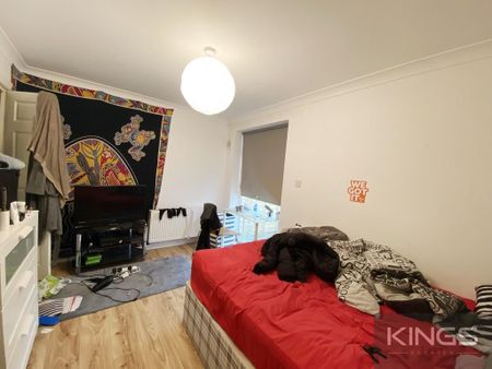 3 bedroom apartment to rent - Photo 5