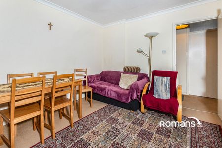 2 bedroom maisonette to rent - Photo 2