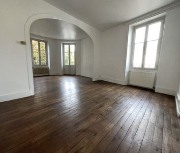 Location Appartement 4 pièces 98m² BOURGES 18000 - Photo 2