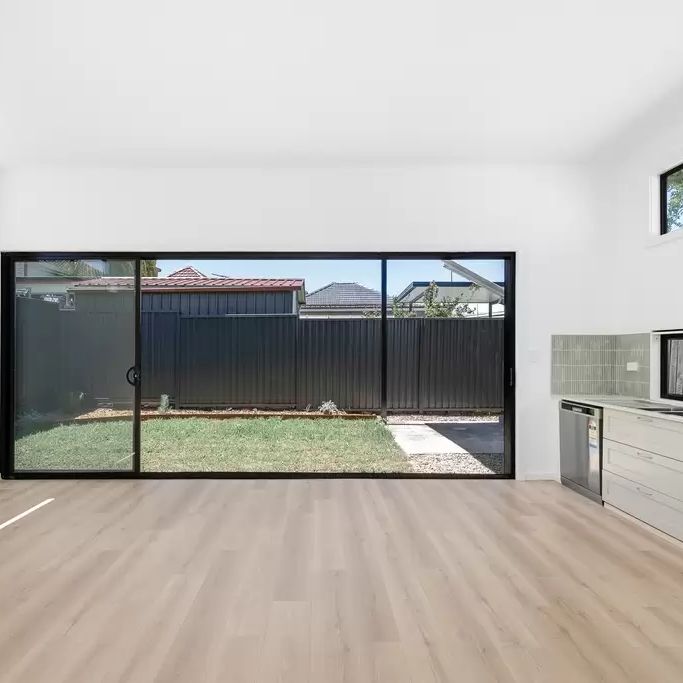 Spacious modern home in the heart of Marrickville - Photo 1