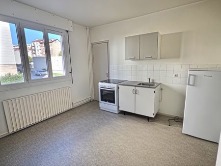 Location Appartement 1 pièce 39m² CLERMONT FERRAND 63000 - Photo 3