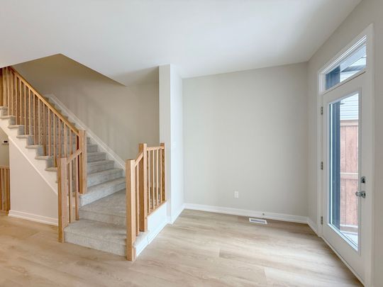 For Lease - 1061 ACOUSTIC Way, Blossom Park - Airport and Area, Ontario - Photo 1