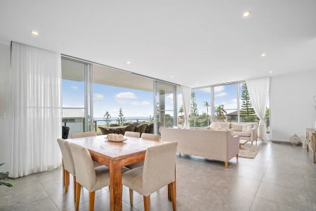 101/1 Mawson Close, Caves Beach. - Photo 4