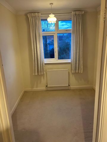 3 bedroom semi-detached house to rent - Photo 4