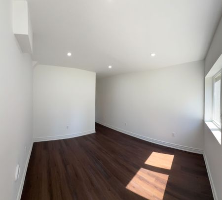 For Lease - 332 Fleetwood Drive Unit# Basement, Oshawa, Ontario - Photo 2