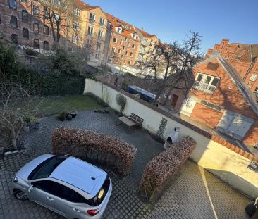 Indbydende lejlighed med lys og klassiske detaljer i Aalborg - Foto 1