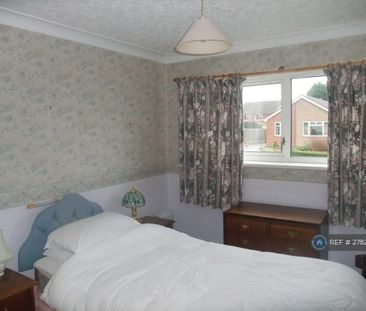 1 bedroom in a house share to rent - Photo 1