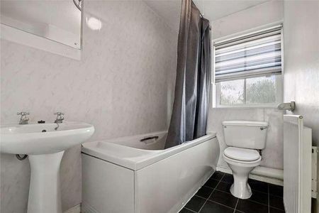 Grove Field, Worcester, Worcestershire, WR4 - Photo 2