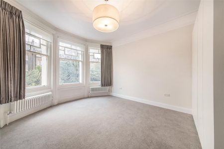 3 bedroom flat in Bloomsbury - Photo 3