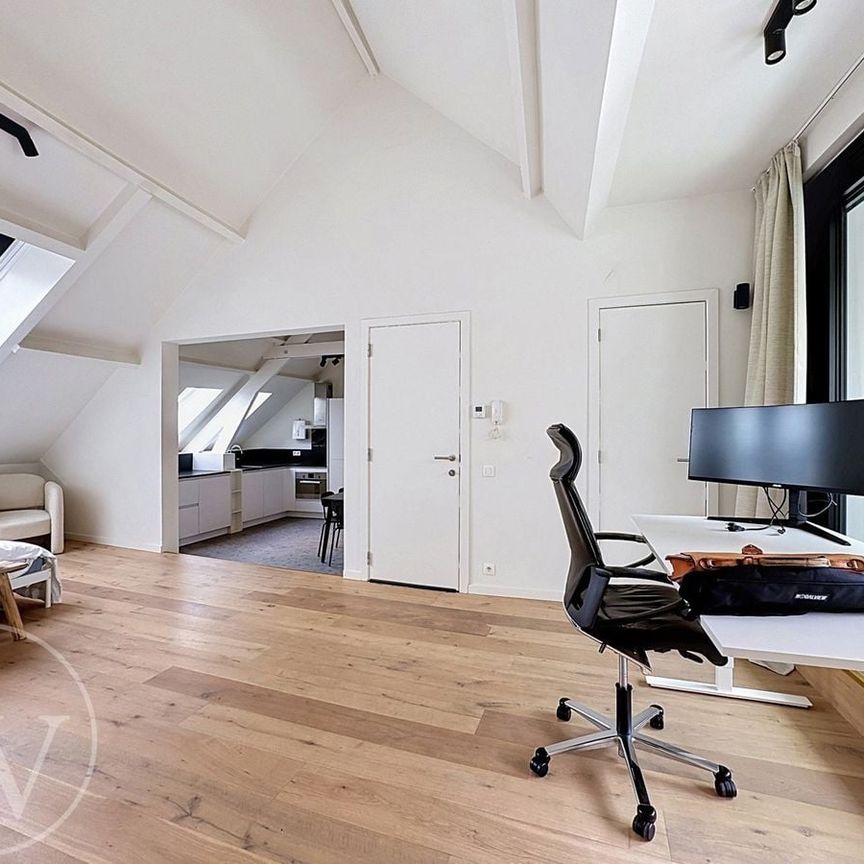 Studio te huur in Antwerpen voor € 950 met 1 slaapkamer - Photo 1