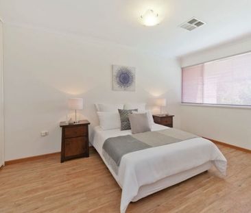 Two Bedroom Townhouse in Great Location! - Photo 6
