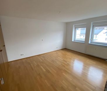 *Traumhafte Aussichten*frisch renovierte 3 Zimmer Wohnung im Herzen von Aschaffenburg City - Photo 6