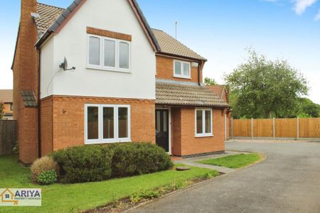 4 bedroom detached house to rent - Photo 3