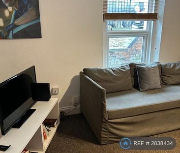 6 bedroom end of terrace house to rent - Photo 2