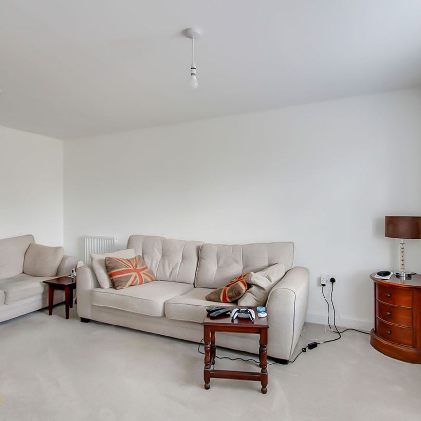 4 bed detached house to rent in Bishopp Copse, Angmering, BN16 - Photo 1