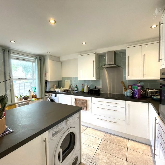 Sivell Place, Exeter - Photo 1