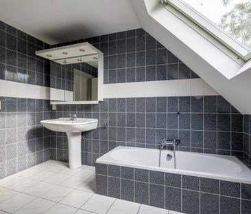 Charmante woning met 3 slaapkamers op een perceel van 757 m² in een... - Foto 4