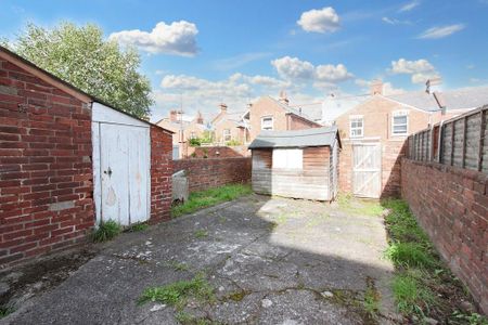 5 bedroom terraced house to rent - Photo 4