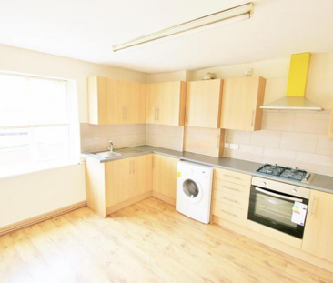 4 bedroom apartment to rent - Photo 3