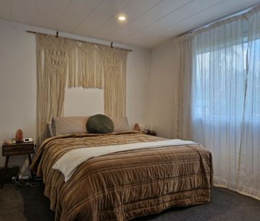 Comfortable 3-Bedroom in Westown - Photo 4