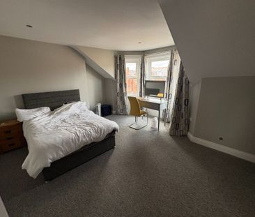 Apt 2, 96 Malone Avenue, Belfast BT9 6ES - Photo 6
