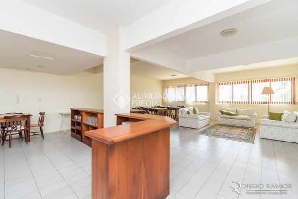 Apartamento com 2 quartos e 81m² para alugar em Mont'Serrat, Porto Alegre. - Photo 1