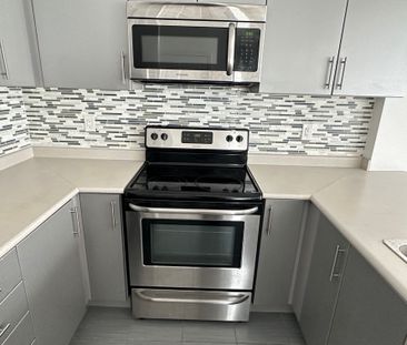 For Lease - 2333 Sawgrass Drive Unit# 305, Oakville, Ontario - Photo 4