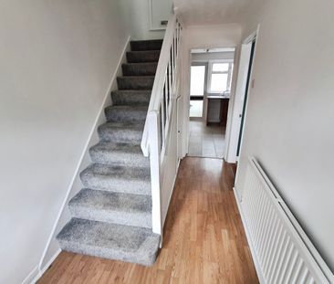 Three-Bedrooms Terraced House - Photo 3