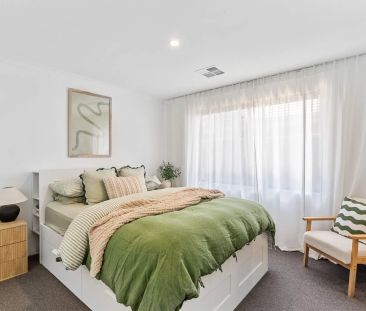 Spacious & Stylish 3 Bed / 2 Bath Home on a Corner Block - Photo 6