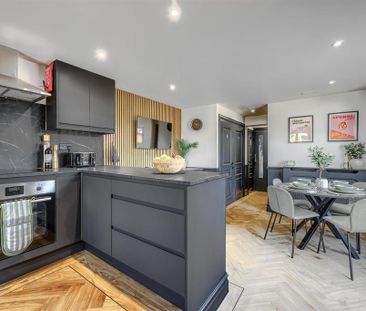 1 bedroom in a house share to rent - Photo 2