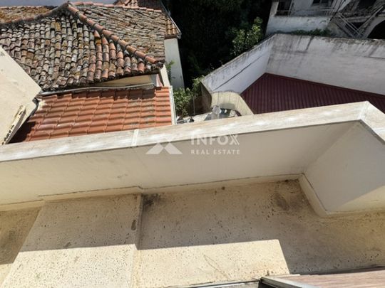 Καβάλα, Κέντρο. Γκαρσονιέρα 40τ.μ. στον 3ο Όροφο Πολυκατοικίας ΧΩΡΙΣ ΑΣΑΝΣΕΡ διατίθεται προς Ενοικίαση - Photo 1
